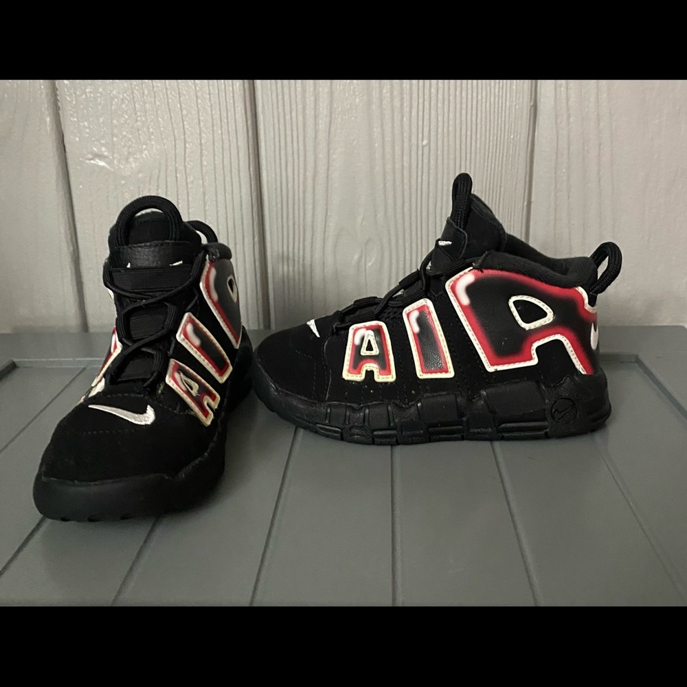 Toddler Nike Air Black & Red Size 9c